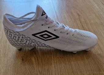 Umbro Aurora league SG - 4