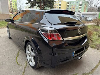 Opel Astra 2.0 T OPC - 4