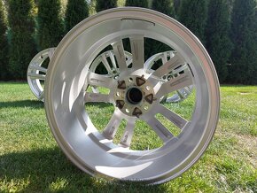 Disky Seat R17 5x112 - 4