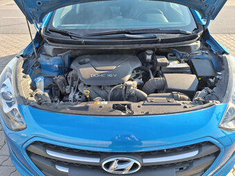 Hyundai i30SW 1,6 DOHC 2015 - 4