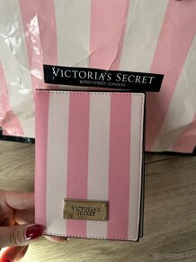 Victoria’s Secret obal na pas - 4