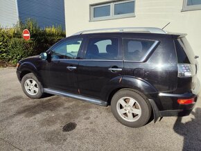 MITSUBISHI OUTLANDER 2,4 BENZÍN, 4X4 - 4