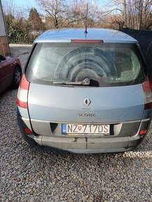 Predám Renault scenic - 4