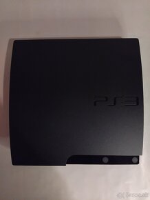 PS3 Slim 320 GB + 2 ovládače + káble + 10 hier - dobrý stav - 4