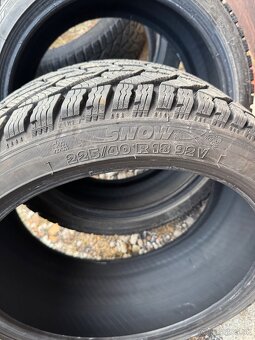 225/40 r18 zimne - 4