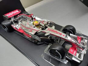 F1 MCLAREN MERCEDES MP4/23 2008 HAMILTON MINICHAMPS 1:18 - 4