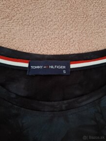 Tommy Hilfiger dámske tričko čierne - 4