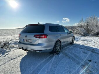 Volkswagen Passat Variant 2.0 TDI 140KW BMT Highline - 4