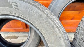 Predám zimné pneu 225/60 r17 - 4