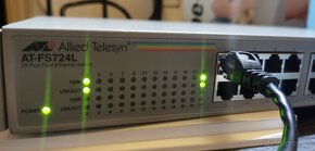 Switch Allied Telesyn AT-FS724L - 4