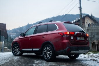 Mitsubishi Outlander 2.2 DI-D Instyle A/T - 4