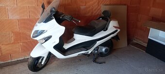 Predám MAXI Skúter 125 Piaggio - 4