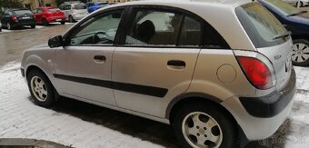 Predám KIA RIO - 4