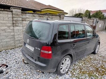 VW Touran 2.0 TDI Highline - 4