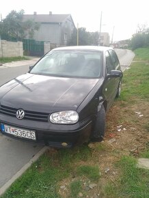 Volkswagen golf - 4