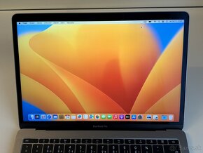 MacBook Pro 13" - 4