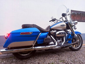 Harley-Davidson HD Touring Road King FLHR Roadking - 4