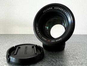 56mm f1.2 portrétny objektív pre Fujifilm X - 4