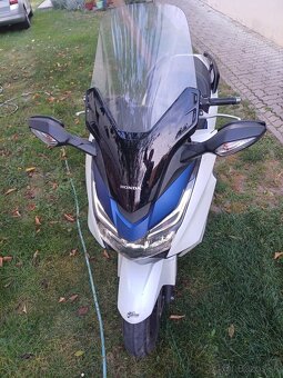 Predám Honda Forza 125cm - 4