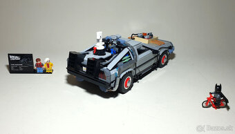 10300 LEGO Back to the Future Time Machine - 4