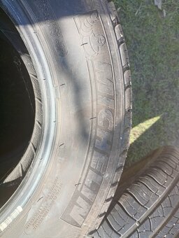 215/65 R16 98H - 4