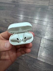 Predám AirPods (1st generation) 10 mesiacov používané - 4