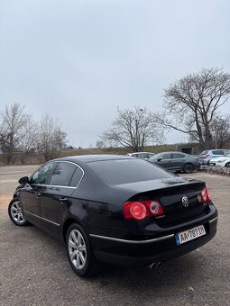 Volkswagen Passat B6 2.0TDI Highline - 4