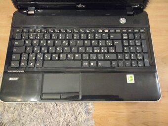 15,6" Fujitsu Lifebook / 120gb ssd / 4gb ram / Windows 7 - 4