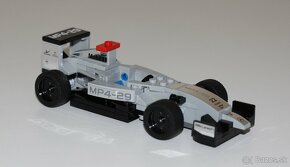 LEGO Speed Champions 75911 - Zastávka v boxoch - 4