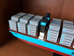 Lego Maersk Line Triple-E Creator 10241 - 4