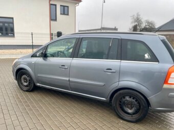 Opel zafira B 1.9 tdi 110kw 7 miestne - 4