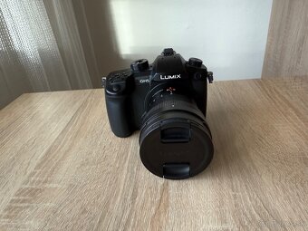 Panasonic Lumix GH5 s 2 objektívmi 2 baterkami a mikrofónom - 4