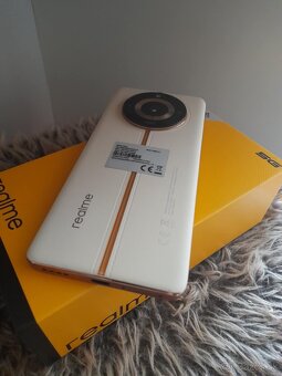 Realme 11Pro+ 5G 12/512GB Top stav - 4