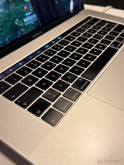 MacBook Pro 15-inch, 2018, i7, 16gb Ram, 500gb ssd - 4