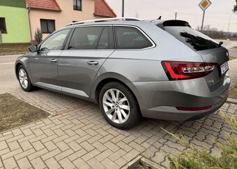 Škoda Superb 2,0 TDI DSG nafta automat 110 kw - 4