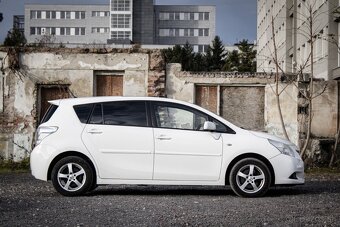 Toyota Verso 2.0 I D-4D 125 Sky - 4