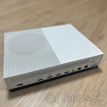 PREDANÉ Xbox One S 500GB + 3 ovládače + stojan - 4