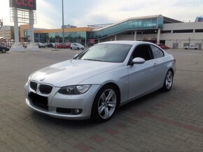 Prodám BMW 325xi e92 koupeno nové v ČR - 4