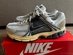 Nike Air Zoom Vomero 5 (43) - 4