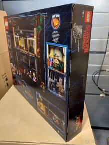 LEGO 75810 Stranger Things, The Upside Down - 4