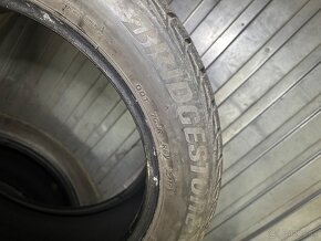 4ks zimnych pneu Bridgestone 225/50 r17 - 4