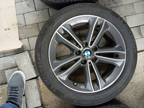 4ks original 17" BMW + letne Michelin 205/55R17 - 4