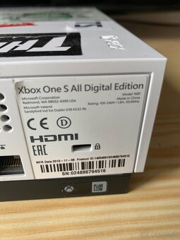 XBOX ONE S 1TB all digital - 4