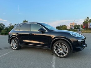 Porsche Cayenne - 4