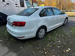 Predám Volkswagen Jetta 1,6 TDI - 4