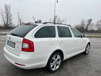 Skoda Octavia 2.0 TDI style edition r.v 2012 xenon nav - 4