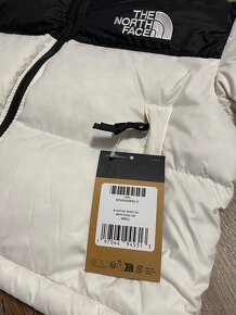 The North Face Nuptse Short dámska bunda - 4