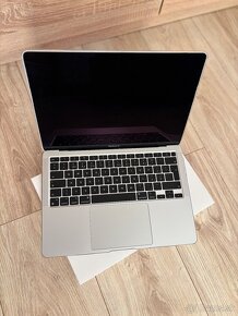 Apple MacBook Air 13” 2020 - 4