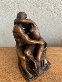 Bronzová socha realizovanej sochy „Le Baiser“, 15cm - 4