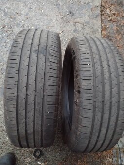 Predám 215/60R16 - 4